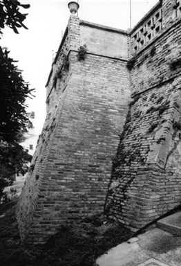 Mura castellane di Castel d'Emilio